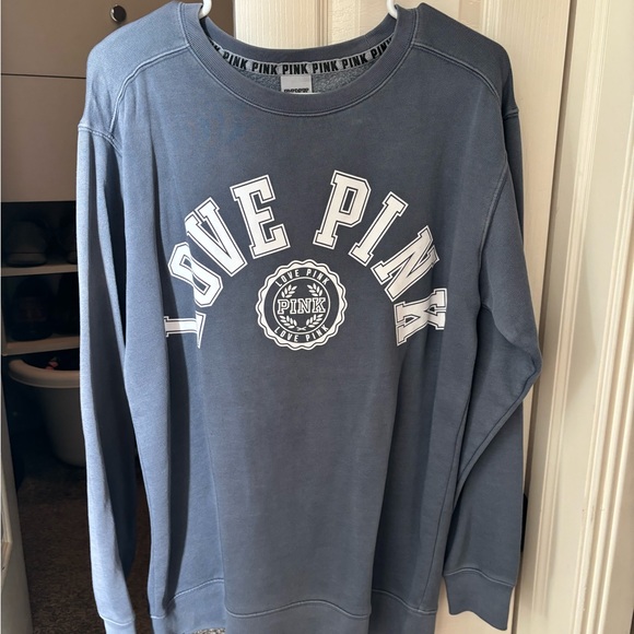 NWT Victoria’s Secret Pink campus crew sweatshirt XS - Picture 1 of 6